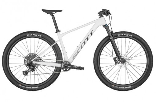 scale-960-blanc.jpg